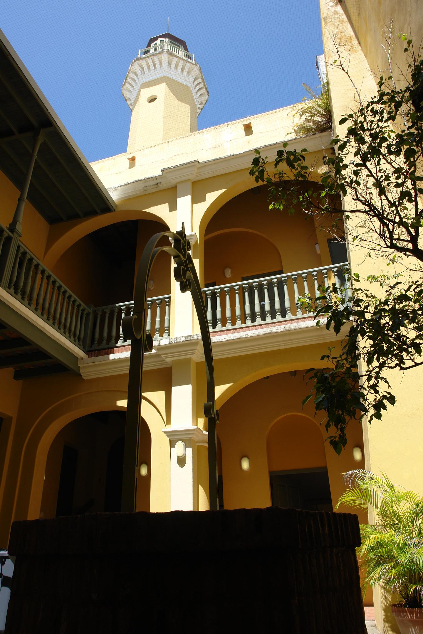 Calle de la Fortaleza 56 - Antigua Real Audiencia - Conservatorio De Artes Del Caribe - San Juan (Viejo San Juan) - 2011